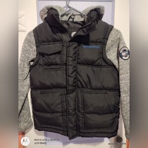 Weatherproof boys puffer vest with sleeves